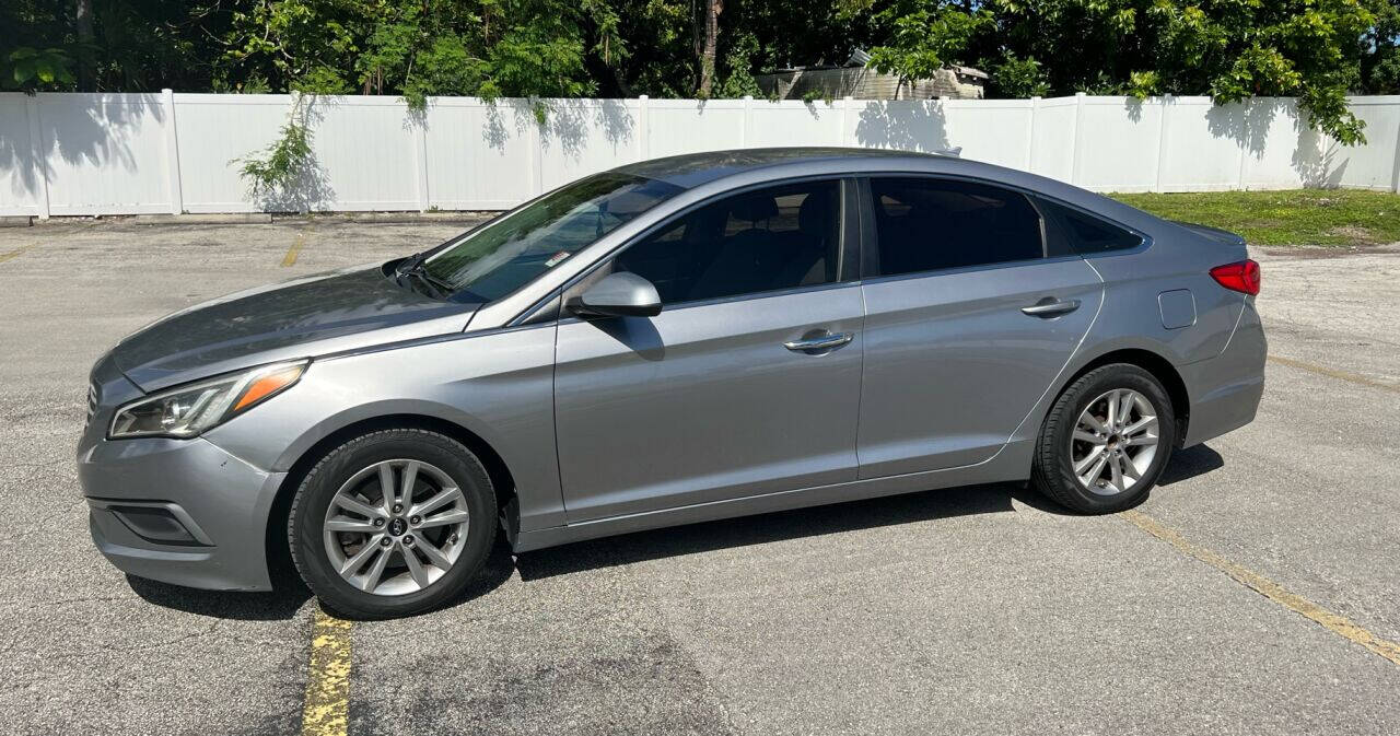 2017 Hyundai Sonata  - $12,800