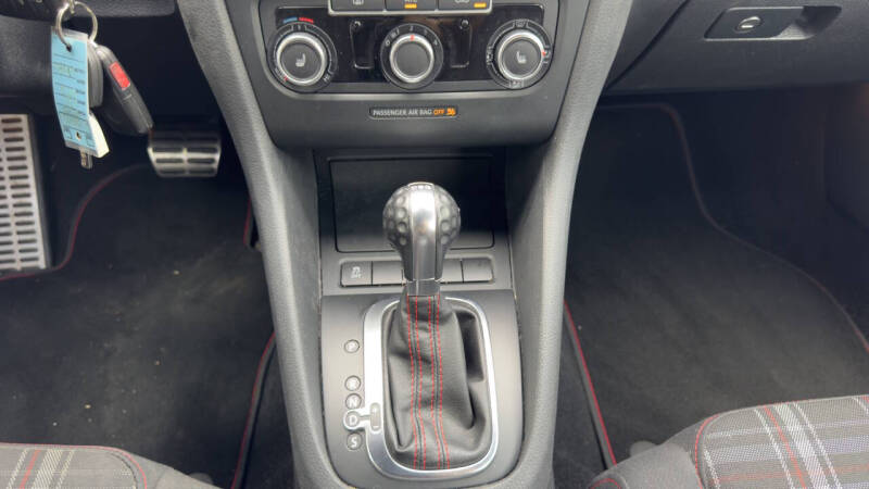 2013 Volkswagen GTI Wolfsburg Edition