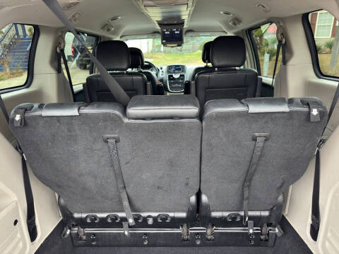 2013 Chrysler Town and Country Touring