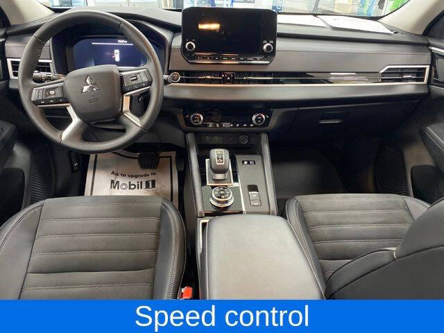 2025 Mitsubishi Outlander PHEV SE