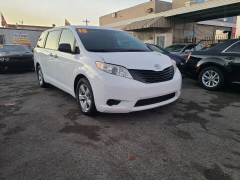 2015 Toyota Sienna for sale at Car Co in Richmond CA