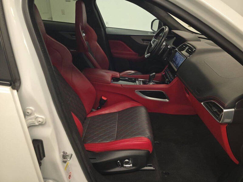 2020 Jaguar F-PACE SVR