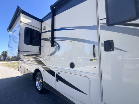 2020 Holiday Rambler Invicta