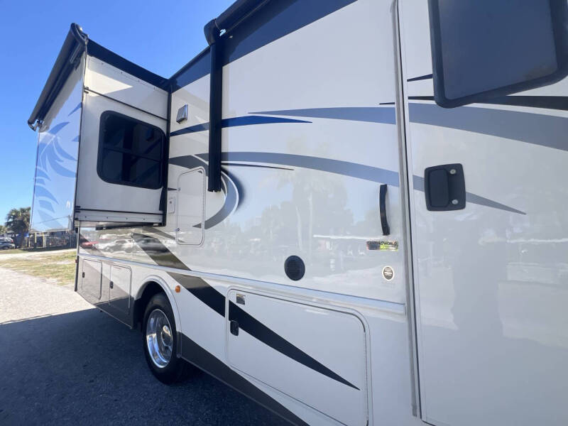 2020 Holiday Rambler Invicta