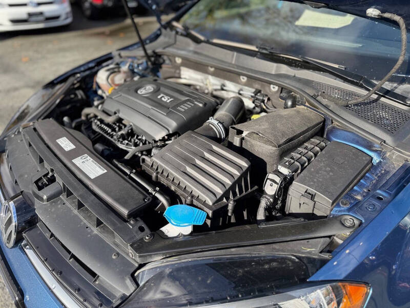 2017 Volkswagen Golf TSI Wolfsburg Edition