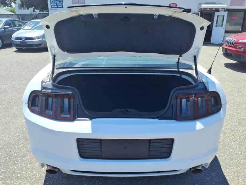 2013 Ford Mustang V6