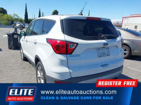 2019 Ford Escape SE