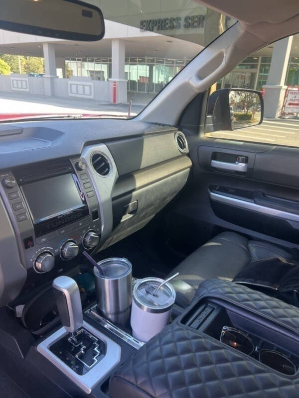 2017 Toyota Tundra SR5