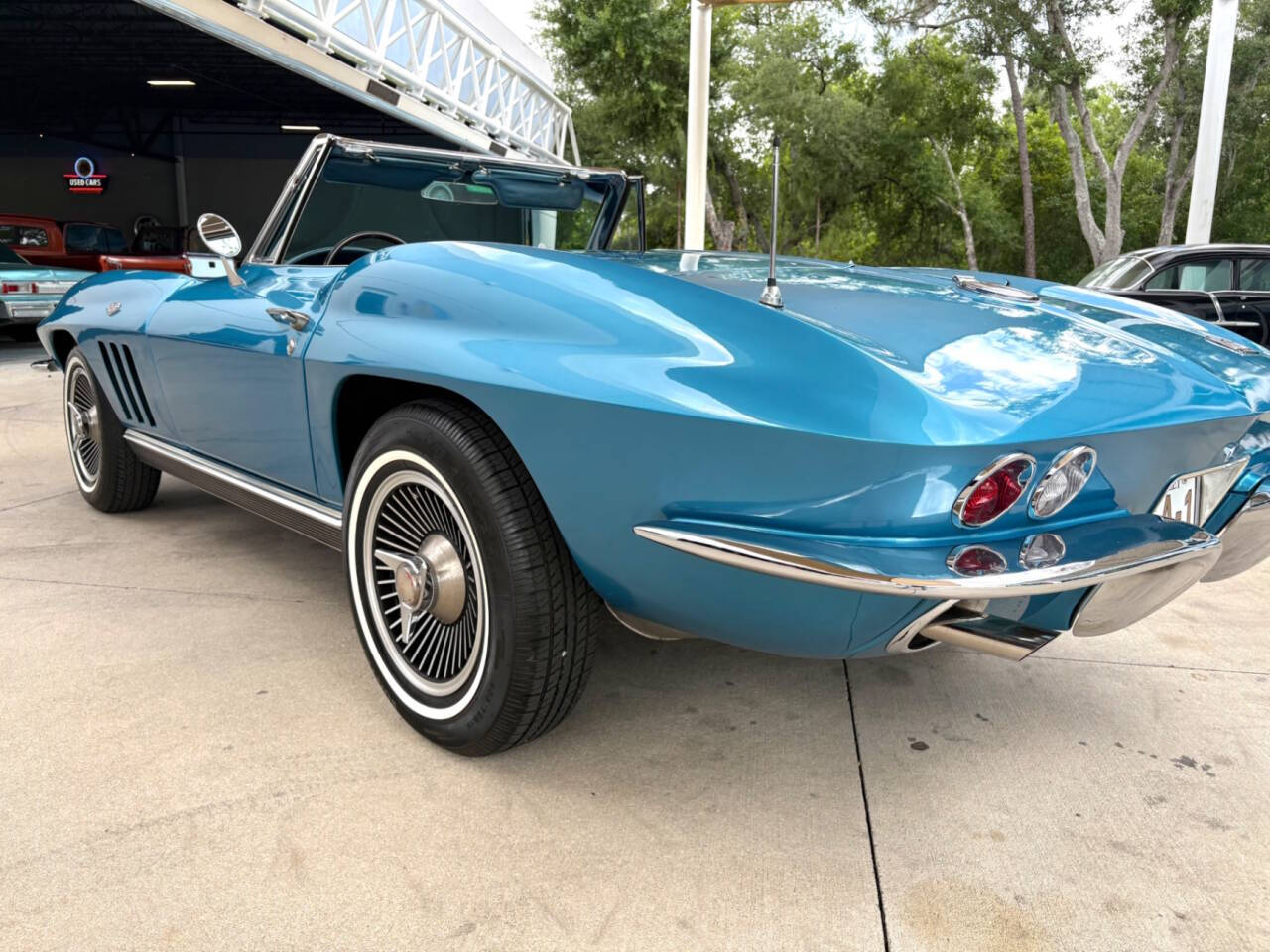 1966 Chevrolet Corvette 16