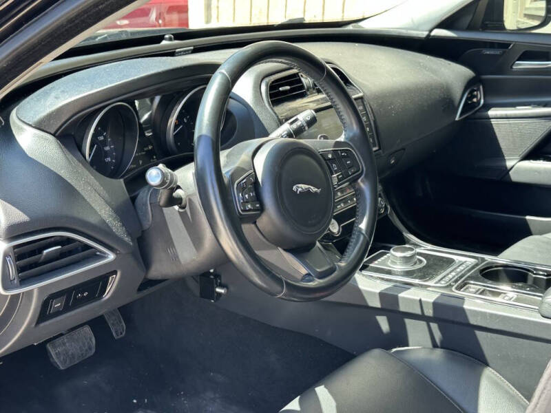 2017 Jaguar XE 35t Premium