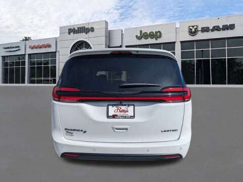 2026 Chrysler Pacifica Limited
