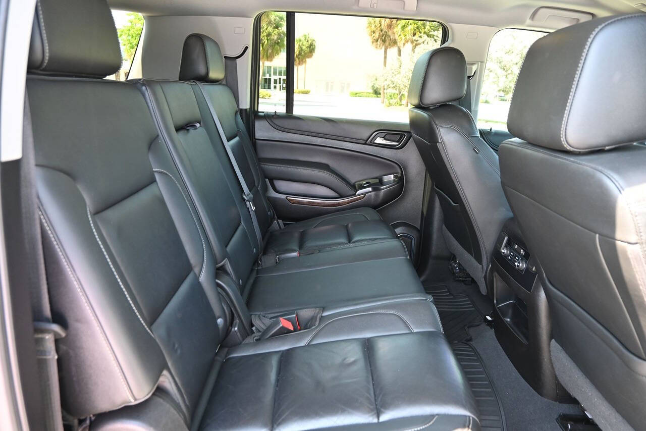 2019 Chevrolet Suburban 17