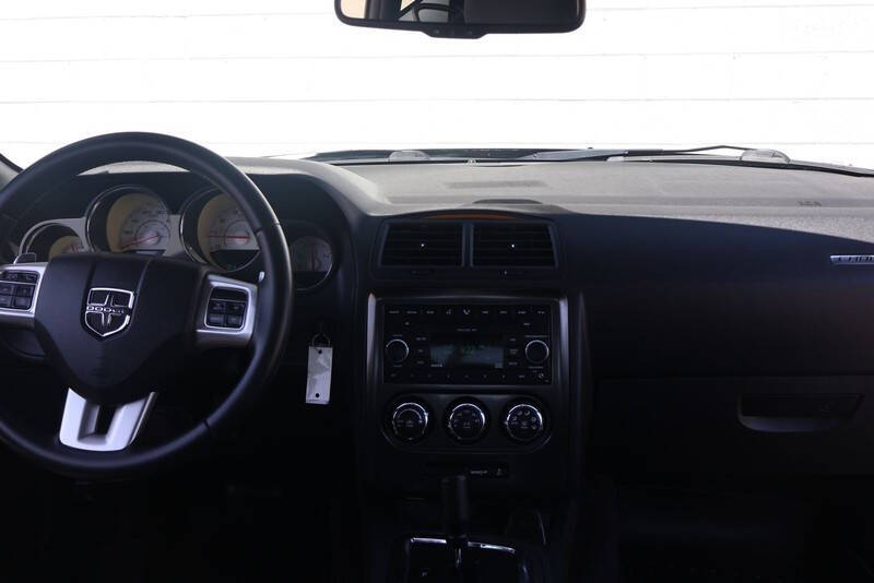 2013 Dodge Challenger SXT