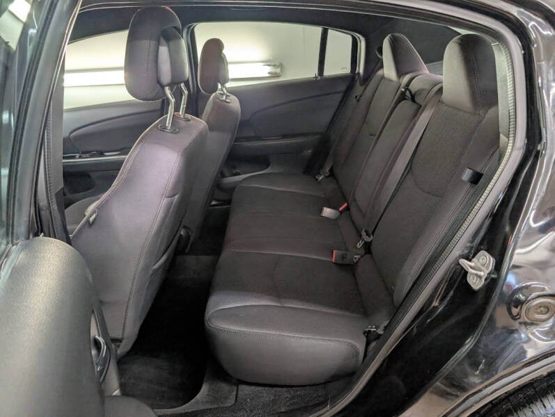 2013 Chrysler 200 LX