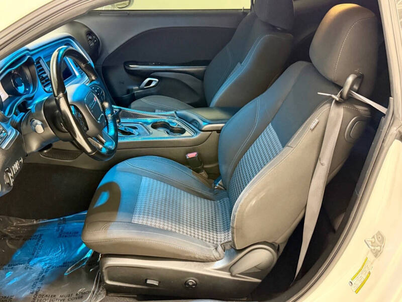 2020 Dodge Challenger SXT