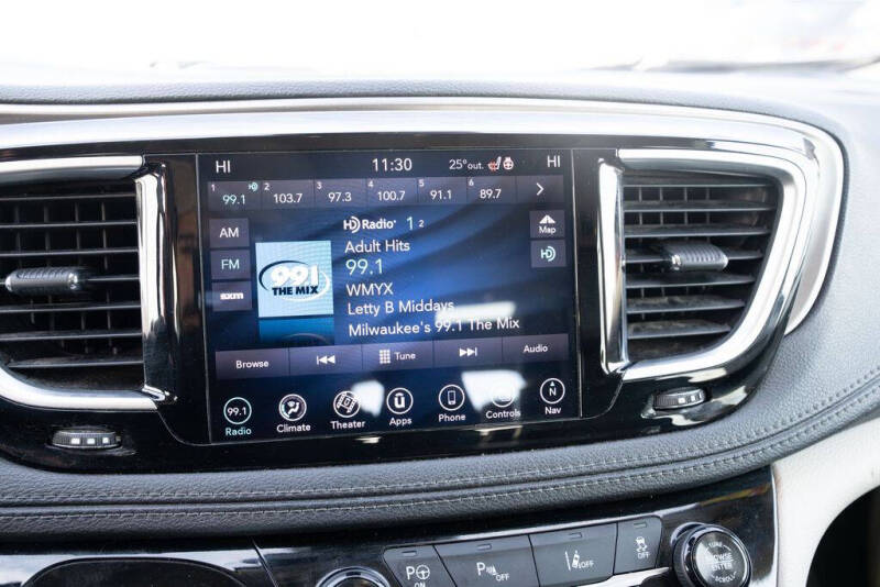 2018 Chrysler Pacifica Hybrid Limited