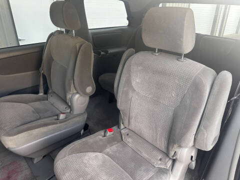 2006 Toyota Sienna LE 7 Passenger