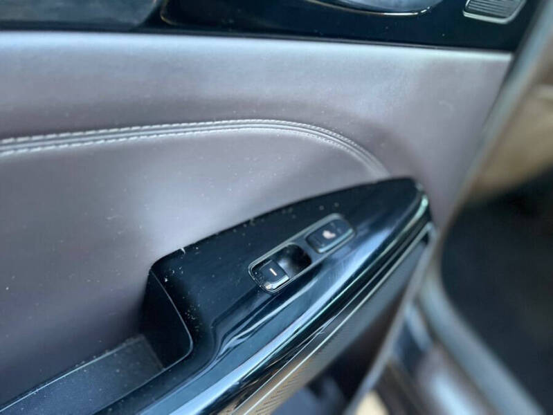 2017 Kia Cadenza Premium