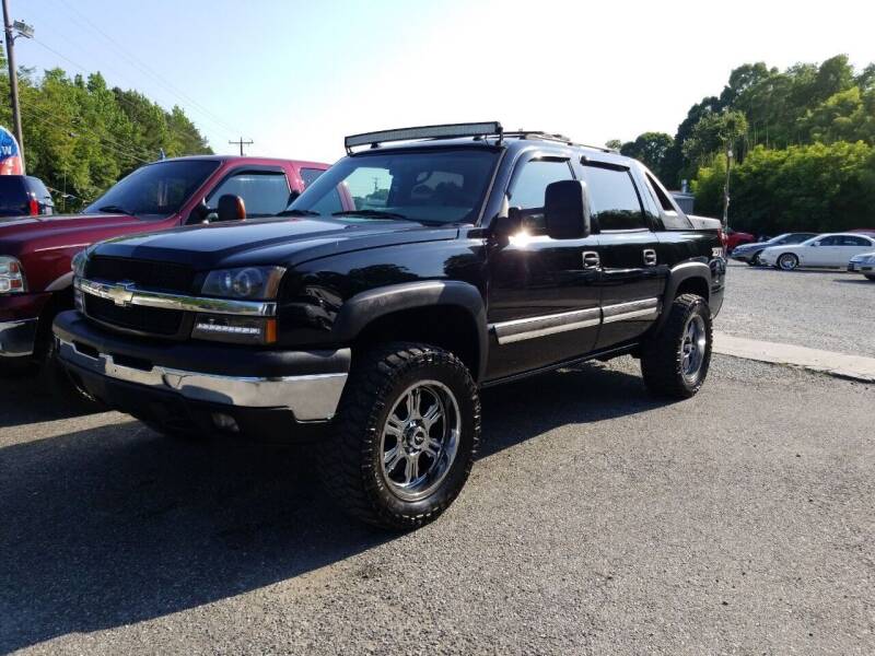 2005 Chevrolet Avalanche for sale at TR MOTORS in Gastonia NC