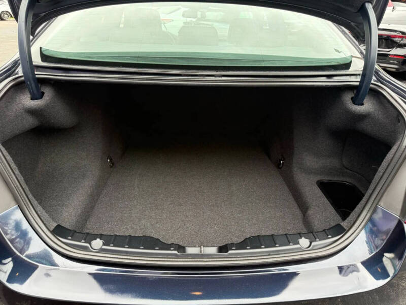 2012 BMW 5 Series 528i