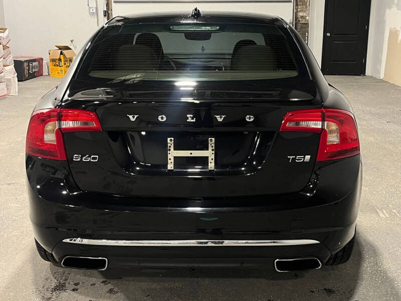 2016 Volvo S60 T5 Drive-E Inscription Platinum