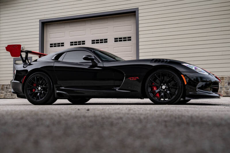 2017 Dodge Viper GTC