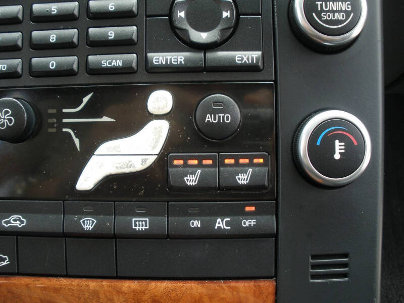 2008 Volvo XC70 3.2