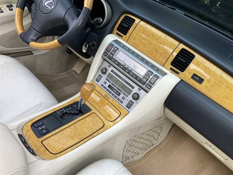 2003 Lexus SC 430