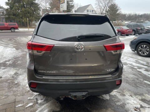 2018 Toyota Highlander LE Plus