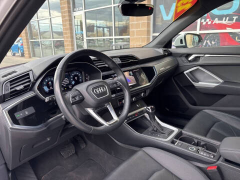 2023 Audi Q3 quattro S line Premium 45 TFSI