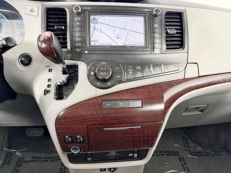 2013 Toyota Sienna