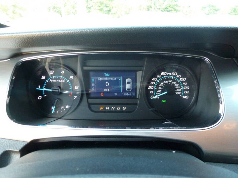 2017 Ford Taurus SEL