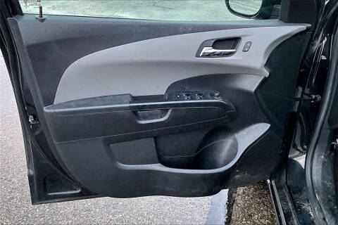 2016 Chevrolet Sonic LT Auto