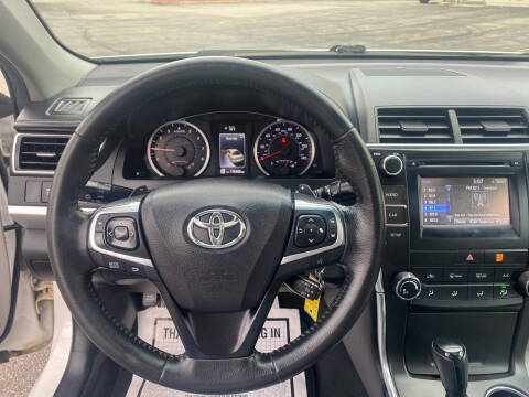 2015 Toyota Camry SE
