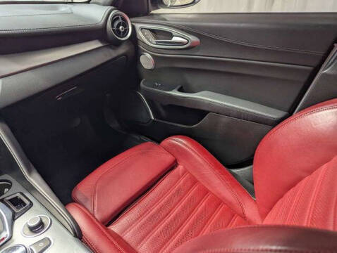 2022 Alfa Romeo Giulia Veloce