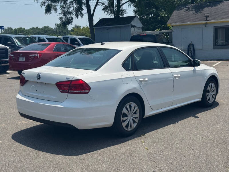 2014 Volkswagen Passat 1.8T S PZEV
