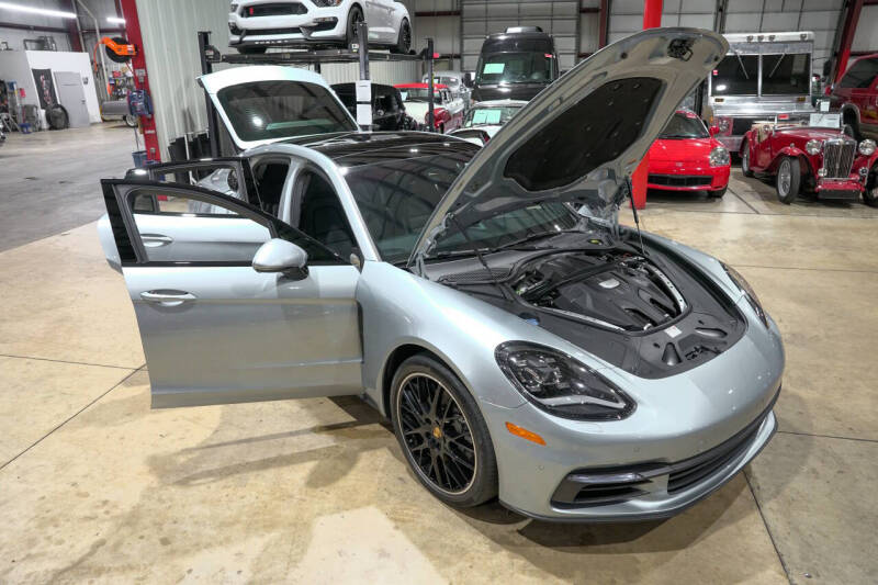 2018 Porsche Panamera 4S