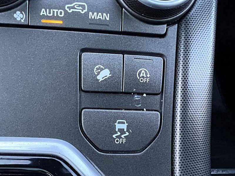 2018 Land Rover Range Rover Evoque SE Premium