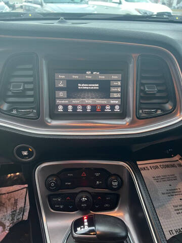 2019 Dodge Challenger SXT