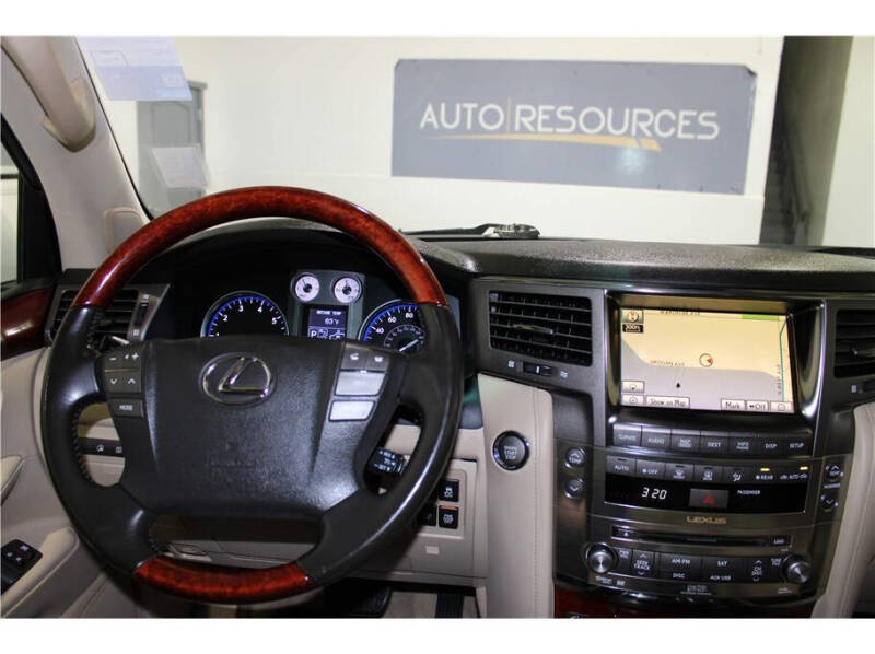 2011 Lexus LX 570
