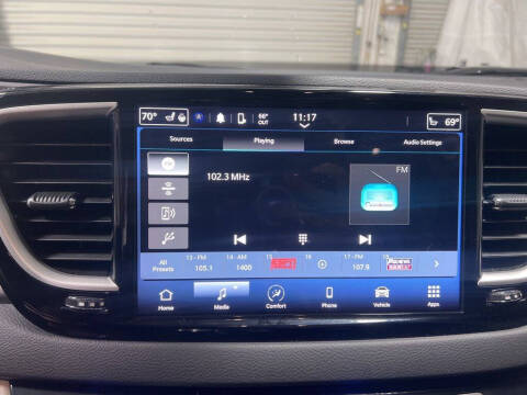 2024 Chrysler Pacifica Touring L