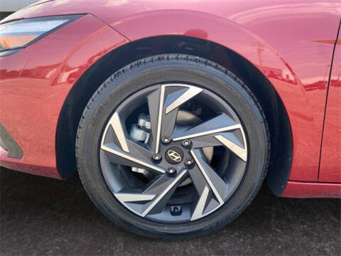 2024 Hyundai Elantra Limited