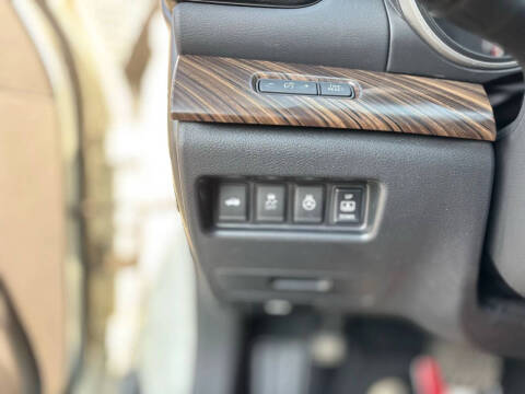 2017 Nissan Maxima Platinum