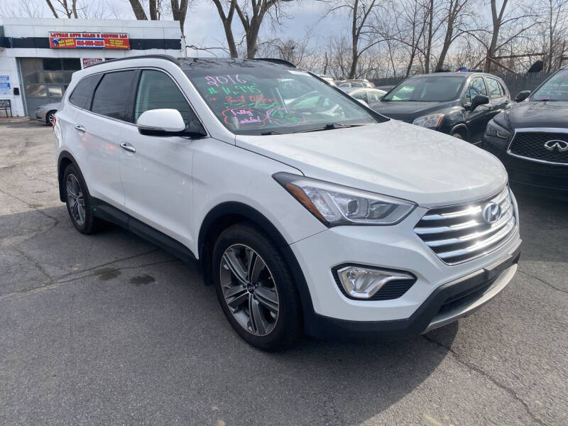 2016 Hyundai Santa Fe SE's photo