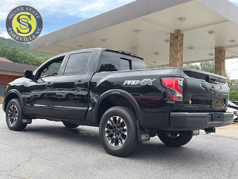2021 Nissan Titan