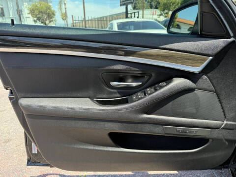 2012 BMW 5 Series 528i