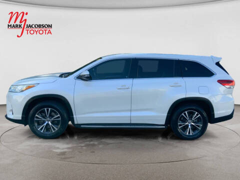 2017 Toyota Highlander LE Plus