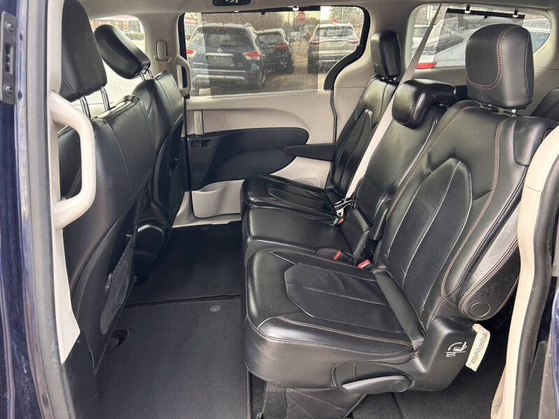 2017 Chrysler Pacifica Touring Plus