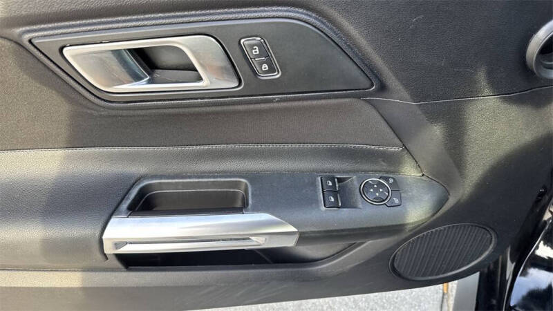 2019 Ford Mustang EcoBoost