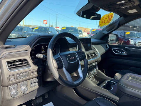 2023 GMC Yukon SLT